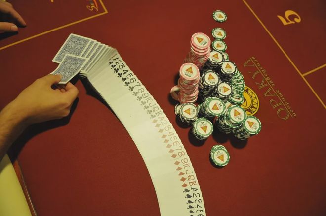 小注额锦标赛GTO策略_GG扑克锦标赛策略_小注额锦标赛剥削对手策略