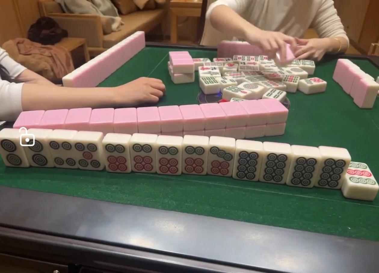 打麻将玄学技巧_GG扑克组合策略_扑克玄学打法