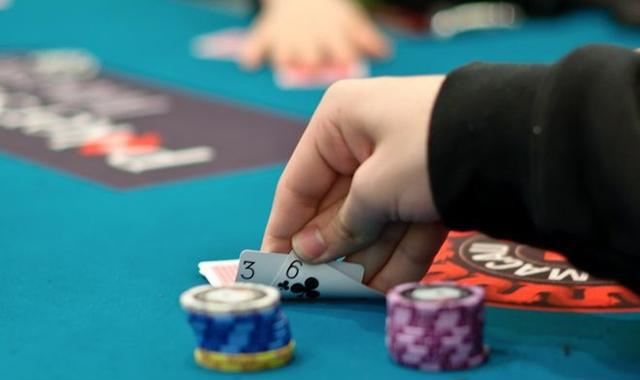 GG德州扑克热门策略_无限德州扑克新手常见问题_无限德州扑克初学者错误