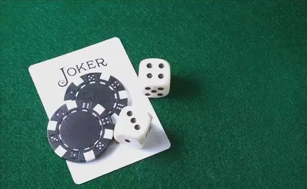 德州扑克玩家类型_GG德州扑克比赛策略_大鱼岩石胆小鬼极端诈唬松凶型紧弱型鲨鱼紧凶型