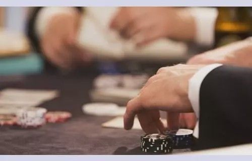 小注额锦标赛GTO策略_小注额锦标赛剥削对手策略_GG扑克跟注策略