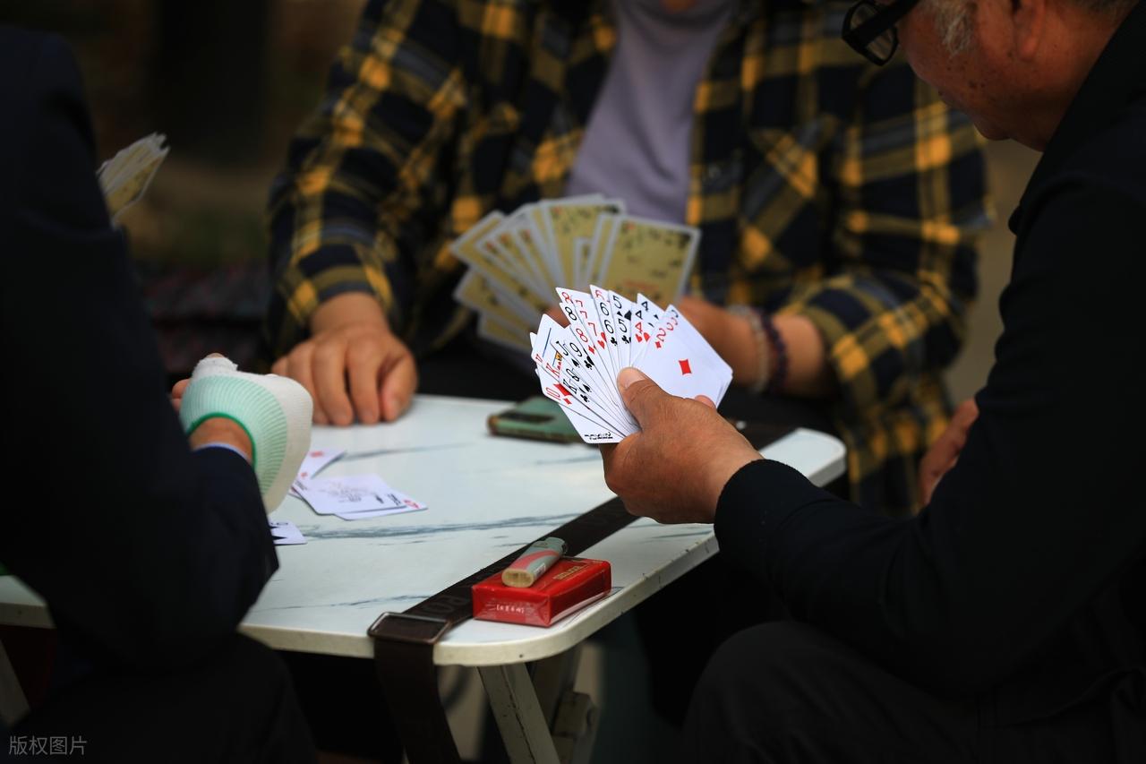 GG扑克进攻策略_掼蛋规则_掼蛋技巧