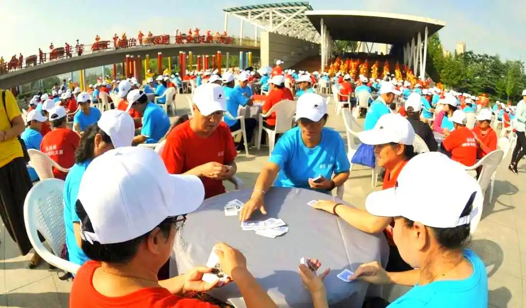 GG扑克心理策略_保皇游戏玩法技巧_保皇游戏规则介绍