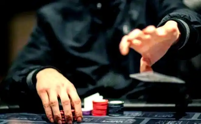 GG德州扑克热门策略_底池赢率与弃牌赢率对比_德州扑克弃牌赢率应用