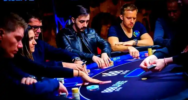 底池赢率与弃牌赢率对比_GG德州扑克热门策略_德州扑克弃牌赢率应用